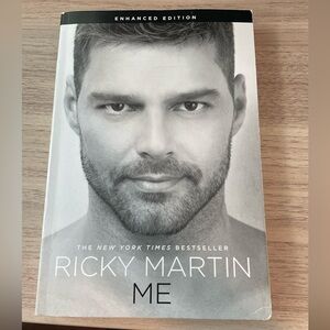 Ricky Martin’s book : ME